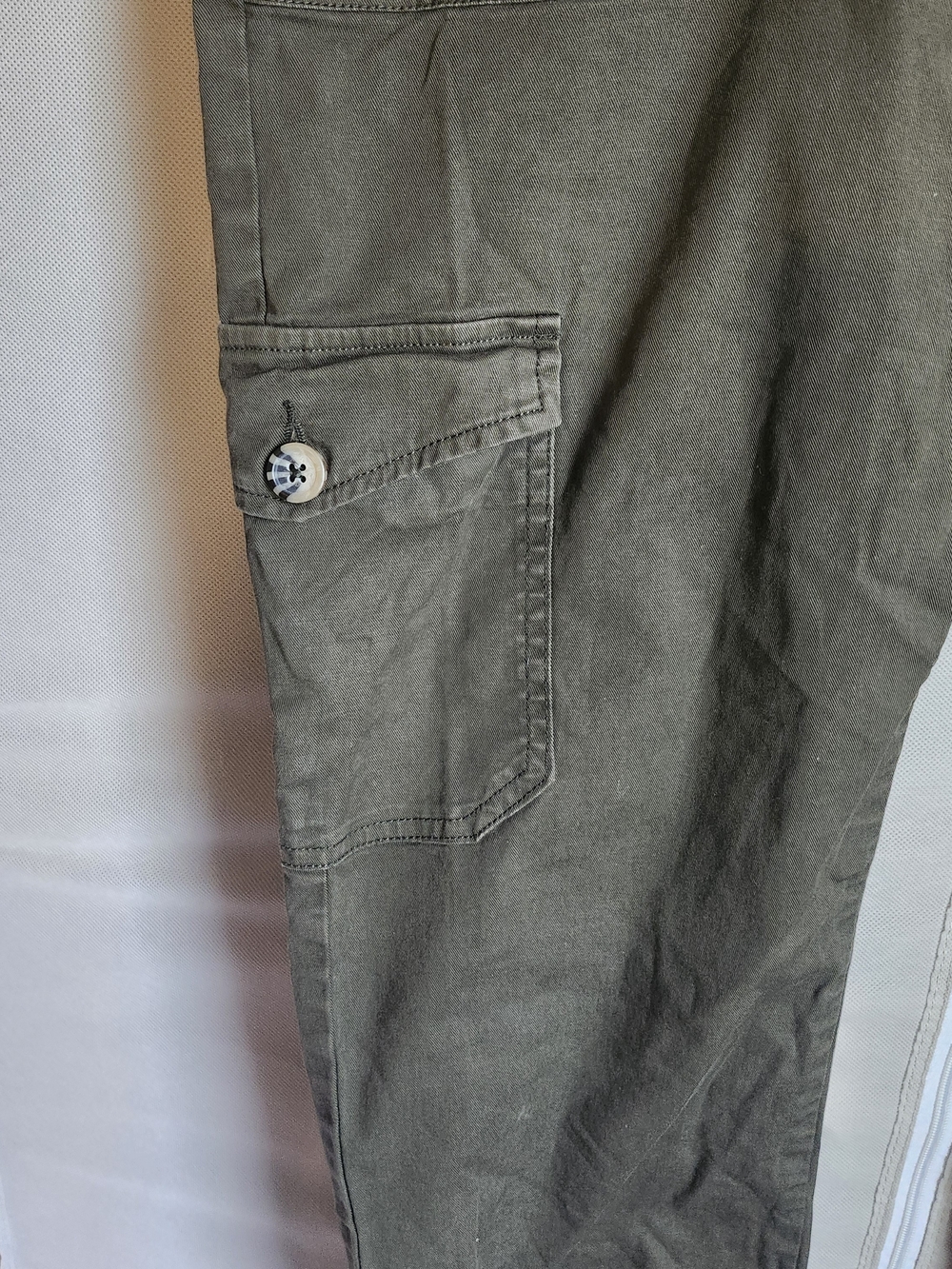 Utility Olive Cargo Joggers with Elastic Cuffs - Picture 5 of 8